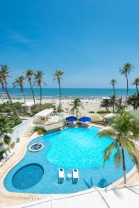 Bazén v ubytování Hotel Dann Cartagena nebo v jeho okolí