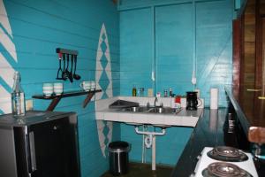 Virtuvė arba virtuvėlė apgyvendinimo įstaigoje Surf Break at Paunch