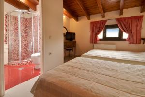 Postel nebo postele na pokoji v ubytování Venetian Shipyard Villa