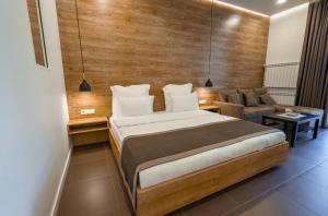 Ένα ή περισσότερα κρεβάτια σε δωμάτιο στο Luxury Apartments on Central Avenue