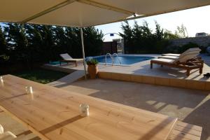 Gambar di galeri bagi Elpidis Villa di Kókkinos Pírgos