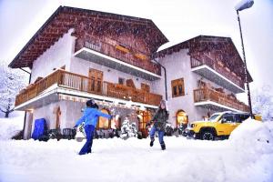 Alpen Hotel Rabbi durante l'inverno