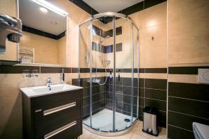 Koupelna v ubytování Hotel Tři Věžičky + 14 fotografií
