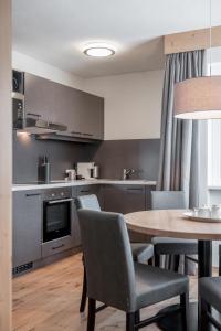 Kuchyň nebo kuchyňský kout v ubytování Apartmenthaus Enzian Hochsölden