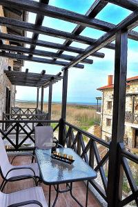 Balkón nebo terasa v ubytování Sunstone Villas