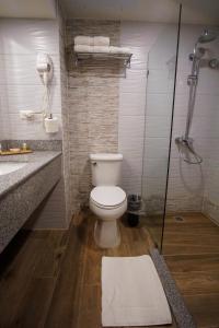Satama Hotel的一间浴室
