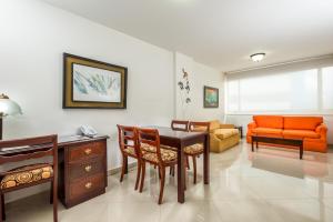 Зона вітальні в Hotel Dann Combeima