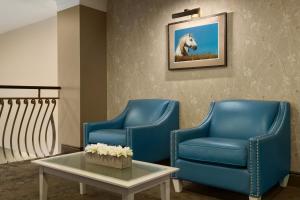 Posezení v ubytování Days Inn & Suites by Wyndham Brandon