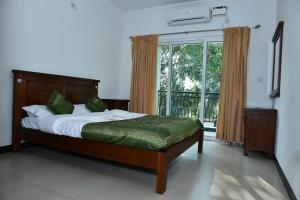 Gallery image of B&F Kensington Square in Siolim