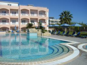 Bazén v ubytovaní Rhodian Rose Hotel alebo v jeho blízkosti