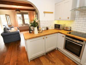 Dapur atau dapur kecil di 29 Main Street +14 gambar