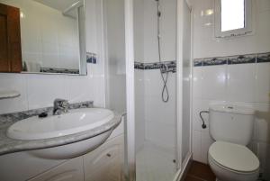 Kúpeľňa v ubytovaní Villa Cornocalejo SpainSunRentals 1003