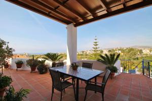 Balkón alebo terasa v ubytovaní Villa Cornocalejo SpainSunRentals 1003