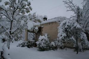 冬天的Casas Rurales Los Enebros Nerpio