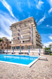Bazén v ubytování Sea view apartment with swimming pool nebo v jeho okolí