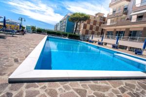 Bazén v ubytování Sea view apartment with swimming pool nebo v jeho okolí