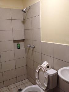 Ванна кімната в Airport Inn Managua