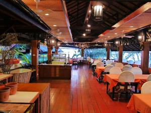 Restorāns vai citas vietas, kur ieturēt maltīti, naktsmītnē The Sunset Village -SHA PLUS CERTIFIED