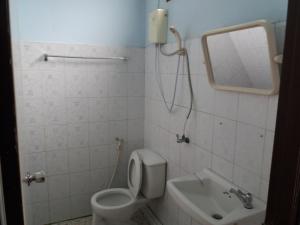 Vonios kambarys apgyvendinimo įstaigoje Baan Khunta Resort
