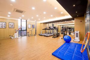 Fitness centrum a/nebo fitness zařízení v ubytování Hotel The May