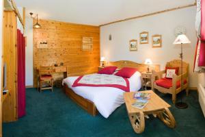 Postel nebo postele na pokoji v ubytování Le Chalet d'en Hô