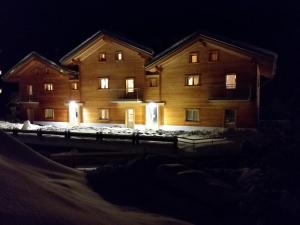 Budova, kde se aparthotel nachází