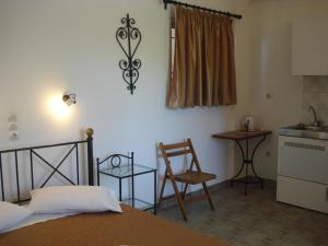 A bed or beds in a room at Iron House