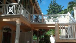Balkoni atau teres di Paradise Cove