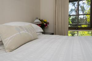 Gallery image of Hollyhock in Macedon +11 photos