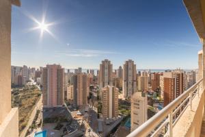 Nespecifikovaný výhled na destinaci Benidorm nebo výhled na město při pohledu z hotelu