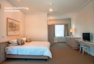 Tathra Hotel & Motel客房内的一张或多张床位