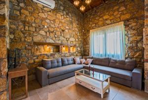 Χώρος καθιστικού στο Mediterraneo Luxury Suites Halkidiki