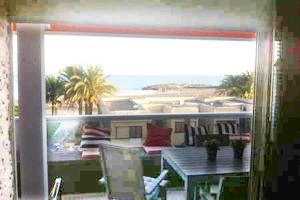 A seating area at Apartamento en Playa de las Burras