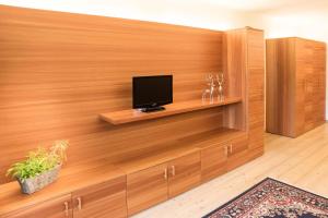 TV a/nebo společenská místnost v ubytování Hotel La Villa