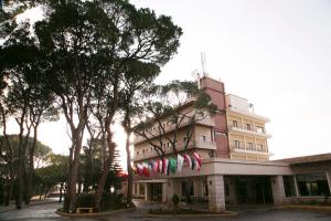 Gallery image of Bzommar Palace Hotel in Harisa