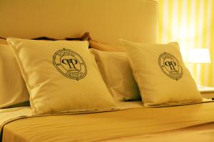 A bed or beds in a room at B&B Pompei Passion