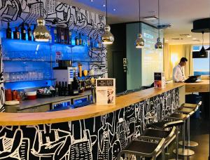 Salone o bar di ibis Sint Niklaas Centrum
