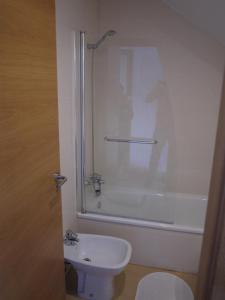A bathroom at Apartment 316 Condado De Alhama