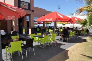 A restaurant or other place to eat at Apartment 316 Condado De Alhama