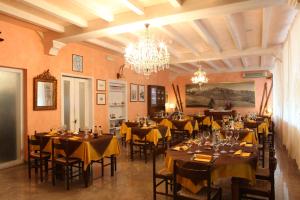 En restaurant eller et andet spisested på Piccolo Hotel