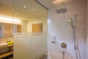 A bathroom at Aparthotel AlpTirol