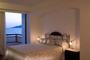 Postel nebo postele na pokoji v ubytování Limira Mare Hotel