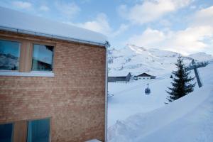 WarthsAp Apartmenthaus v zime