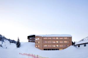 WarthsAp Apartmenthaus v zime