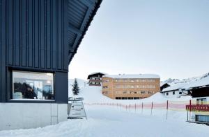 WarthsAp Apartmenthaus v zime