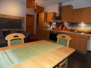 Kuchyňa alebo kuchynka v ubytovaní Appartements Obergollerhof