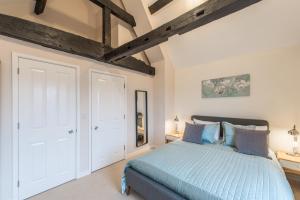 Katil atau katil-katil dalam bilik di Central Windsor Apartment Facing the Castle