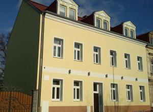 Budova, kde se apartmán nachází + 37 fotografií