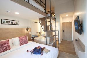 Postel nebo postele na pokoji v ubytování Lub d Manila Makati - Central Makati, Near Nightlife