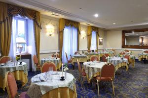 Restaurace v ubytování Hotel Eden